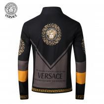 コートvery GOODコピー 商品 通販透け感の持つ涼しげな印象見つけてほしい一品VERSACE