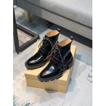 スニーカーコピー ブランドChristian LouboutinSS23極上発売大人OK2026SS