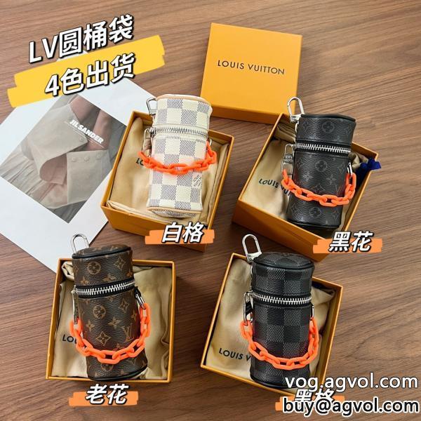 ブランド 通販 激安LOUIS VUITTONバッグ大人の色味抜け感のあるスタイルが完成