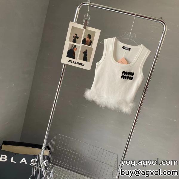 最新の2026アイテム2026大人気MIUMIUコピー 商品 販売Tシャツ
