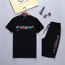ジバンシー GIVENCHYきれいめコーデに変身セレブ愛用新しい潮流偽物 ブランド 販売半袖Tシャツセット