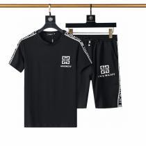 ジバンシー GIVENCHY半袖Tシャツセットvery GOODブランド コピー 販売 完売品冬に大活躍間違いなしクール印象