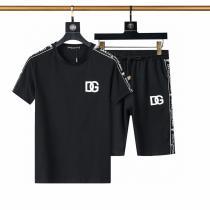 愛用者が続出中2026SSの人気トレンドファッションDolce&GabbanaTシャツブランド コピー 販売