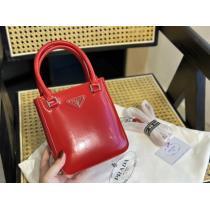 バッグブランド コピー s 級PRADAたくさん歩く日にも大活躍2026限定色や海外限定