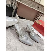 元気な印象に残りサイズわずかChristian Louboutinブーツ偽 ブランド 