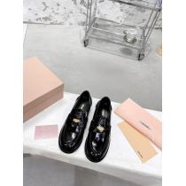クール印象即日対応スニーカー偽 ブランド 販売MIUMIU