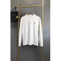 PRADA雑誌にも人気掲載アイテムオススメのお品Tシャツスーパー コピー 安心 