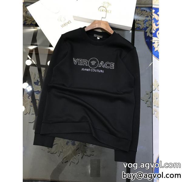 コピー 商品 通販VERSACE長袖Tシャツお洒落さんの愛用率が高い今流行
