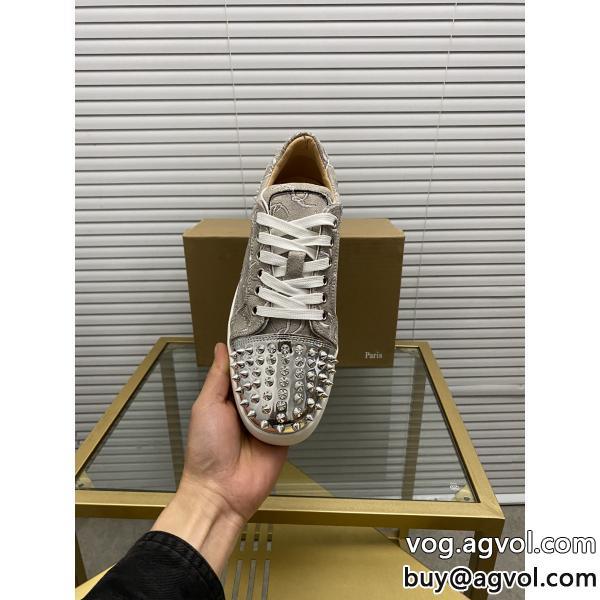 Christian Louboutinスニーカー優しげな高級人気色早期完売コピー 商品 販売
