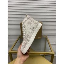 スニーカー雑誌掲載人気ブランドスーパー コピー  Christian Louboutin