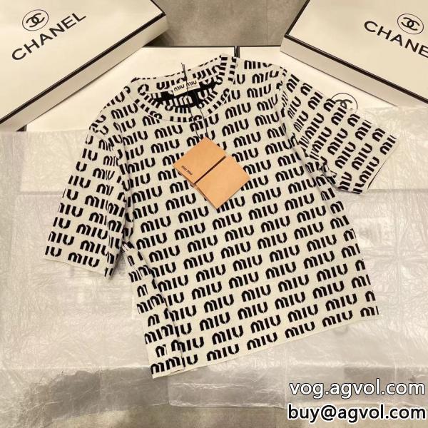ミュウミュウブランド 偽物 通販半袖Tシャツお早めにスタイルを綺麗に