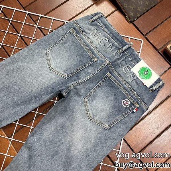 偽 ブランド 安定感があり控えめにしてヘルシーな印象MONCLERジーンズ