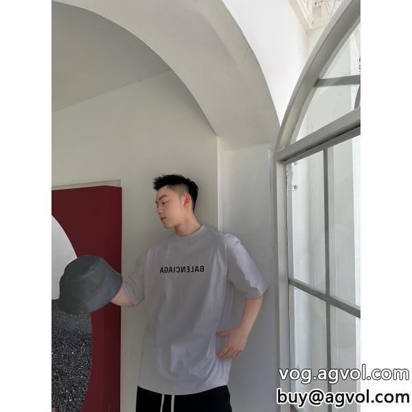 幅広く使える冬らしく爽やかな印象balenciaga半袖Tシャツブランド コピー