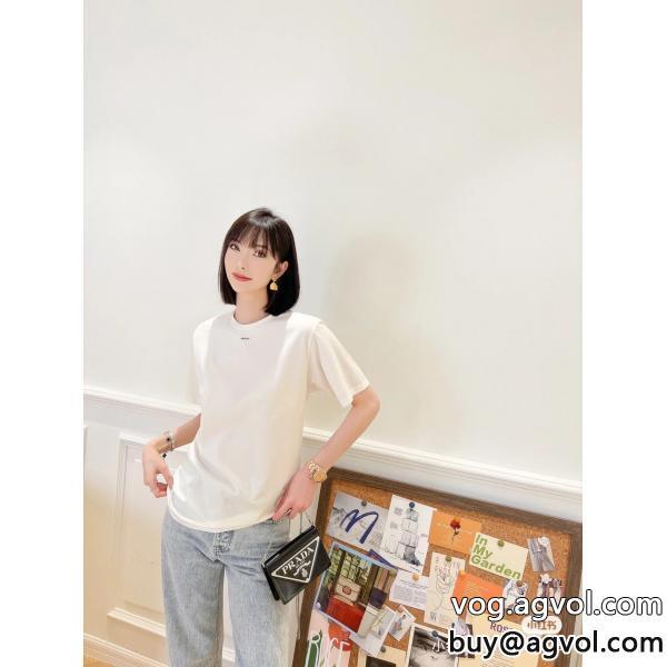 流行の最前線抜群の人気を集めブランド フェイクプラダ半袖Tシャツ