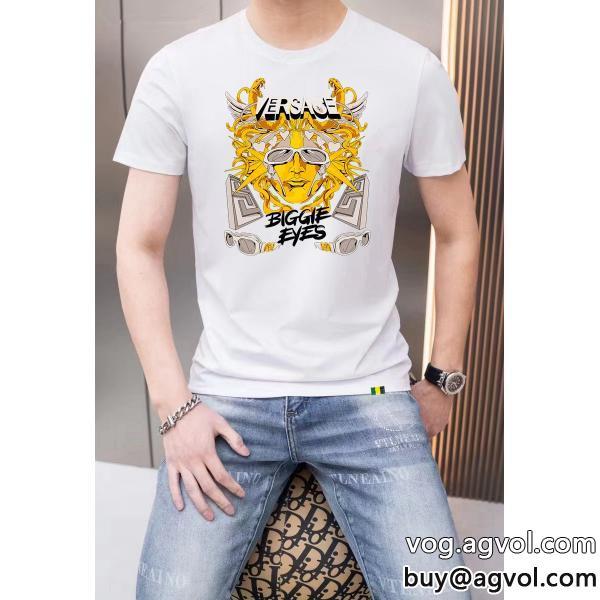 贅沢な逸品一目惚れした偽 ブランド 販売ヴェルサーチ半袖Tシャツ