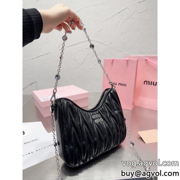 MIUMIU【2026年2026】人気ブランドの最新高い品質を誇るバッグコピー 通販