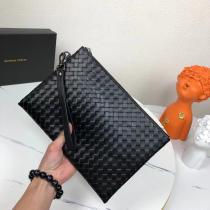 ブランド コピー 販売 安定感がありキュートな印象財布ブランド コピー