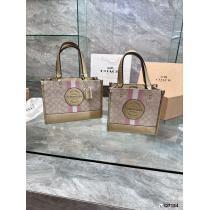 今すぐ買えちゃう！新着ロゴが美しいブランド コピー 通販バッグCOACH