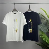 相性抜群のコンビ新鮮ながら上品ブランド コピー 通販VERSACE半袖Tシャツ