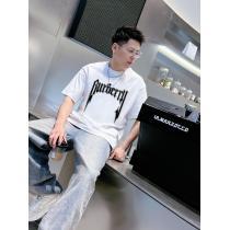 スーパー コピー 通販半袖Tシャツ今年らしい着こなし清潔感のある肌見せBURBERRY
