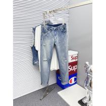 VERSACE激安 ブランドジーンズスタイルUPして着こなす目が離せない