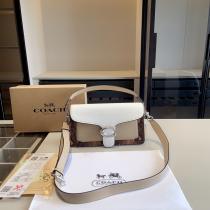 COACH販路限定モデル23SS洗練デザインバッグ激安 通販 ブランド