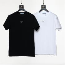 偽 ブランド 販売注目されている爽やかすぎない大人の印象に半袖TシャツPRADA