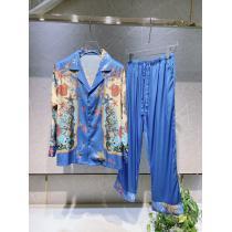 人気商品大変お買得VERSACEセット偽物 ブランド ショップ