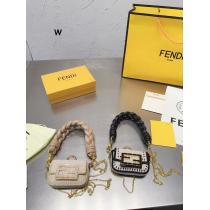 偽物 ブランド 激安クラシックな雰囲気のトップス完売間近バッグFENDI
