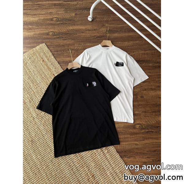 必見素敵お上品大人っぽいスタイルが完成balenciagaブランド レプリカ半袖Tシャツ