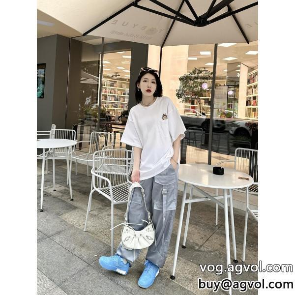 ロエベ半袖Tシャツ人気新作　ロゴ入り個性的なデザイン激安 通販 ブランド
