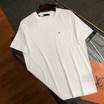 偽 ブランド 通販2026年春限定 永遠の定番涼しげな印象のプラダ半袖Tシャツ
