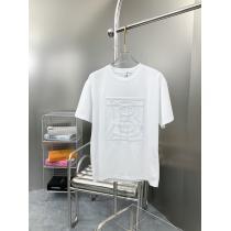 派手すぎず大人かっこいい半袖TシャツBURBERRYブランド コピー 激安