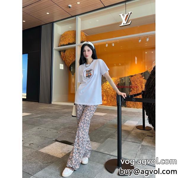 BURBERRYちょっと大人の印象販売店舗限定モデル&nbsp;半袖Tシャツブランド レプリカ