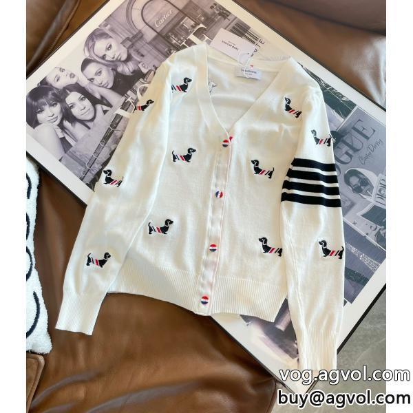 偽物 ブランド 激安コート魅力的な新作絶大な人気を誇るTHOM BROWNE