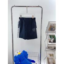 スラックス暑い日にも涼やかさを感じる涼しげに演出ブランド コピー 品VERSACE