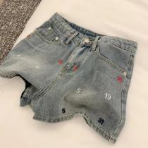 完売目前どんなシーンにもデニムパンツブランド コピーブランド フェイク