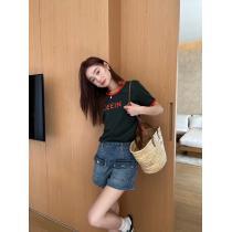コピー 商品 販売半袖TシャツCELINE最も話題となったアイテム心惹かれるスタイル