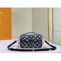 ブランド アクセサリー 激安バッグLOUIS VUITTON大変お買得大人の余裕が漂う