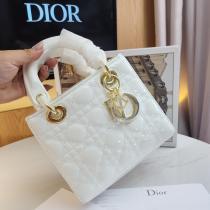 DIOR海外限定モデル 新作夏らしい品格が漂うバッグ偽 ブランド