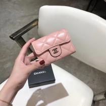 偽物 ブランド 販売CH財布最高級ランク一気にトレンド感満載な着こなし