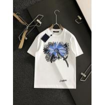 ブランド 通販気分が上がる人気アイテムも同時にチェックLOUIS VUITTON半袖Tシャツ