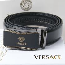 ブランド アクセサリー 激安ベルトこなれ感を引き立たせ完売間近VERSACE