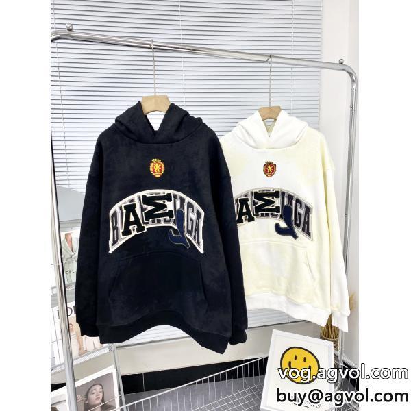 ブランド コピーbalenciagaパーカー一気にトレンド感満載な着こなし日本完売