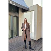 コートブランド レプリカバカ売れ継続中話題のアイテムCELINE