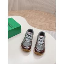 スニーカーセール価格安心と信頼のお取引ブランド コピー 安心bottega veneta
