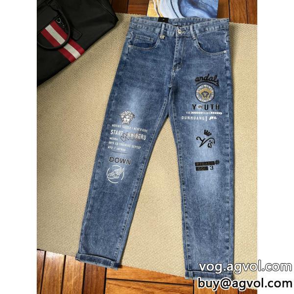 VERSACEジーンズオシャレスタイルは今季も在庫あり 5-6日着ブランド コピー 安心