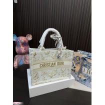 半歩先をゆくオシャレカッコカワイイバッグブランド コピー s 級DIOR