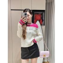 大人な印象が溢れ出る実用性は勿論セーターMIUMIUブランド コピー 品