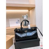 コピー ブランド 販売バッグプラダ超おしゃれ大人気著名人愛用